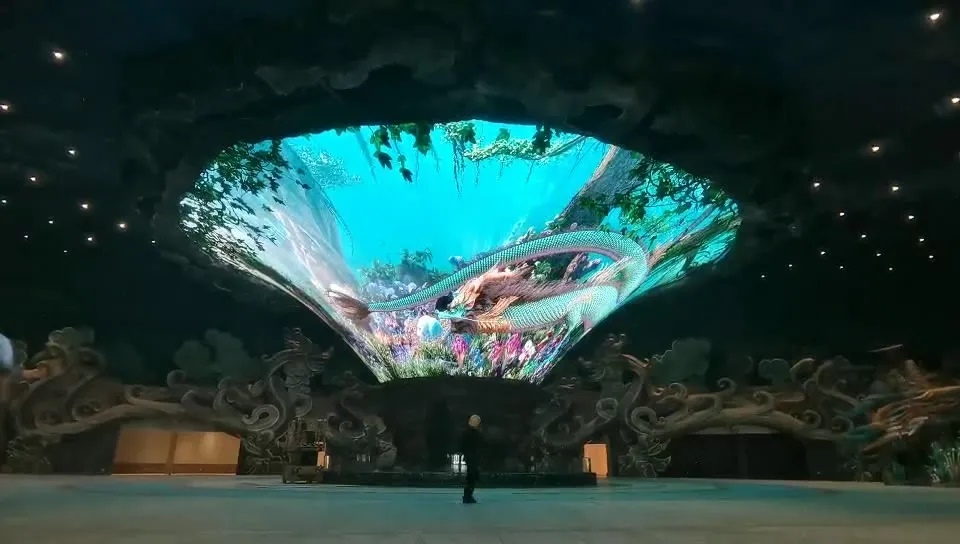 trumpet irregular led display